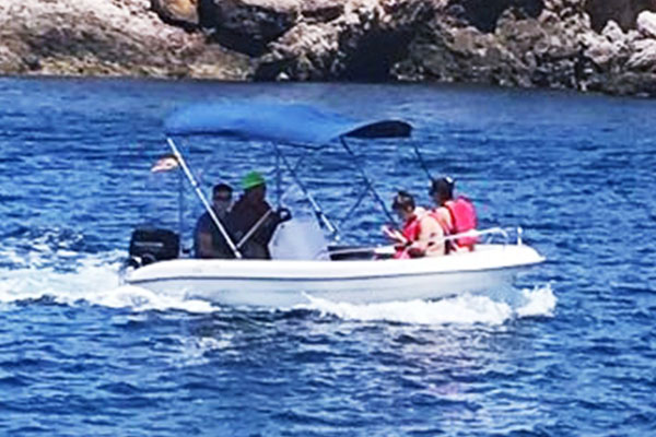 Alquiler embarcación Kate - Addaia Charters Menorca
