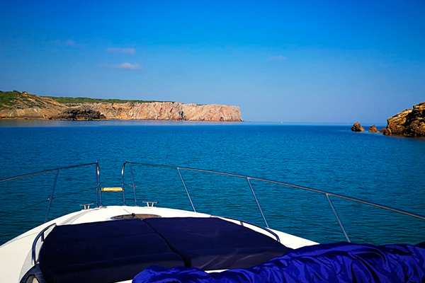 Alquiler embarcación con patrón - Addaia Charters Menorca