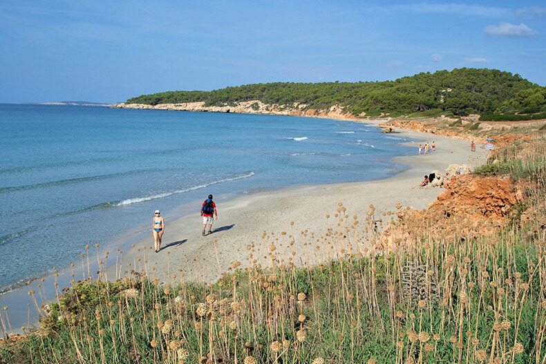 Playa de Binigaus - Addaia Charters Menorca